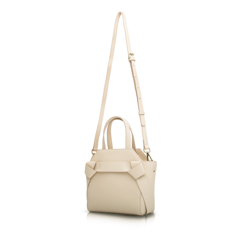 Unitude Bambi Crossbody bag (Cream color) 99%New 小牛皮手袋, 女裝, 手袋及銀包, 多用途袋-  Carousell